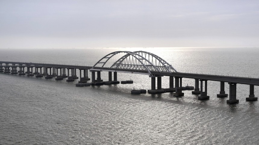 Росавтодор: началось автомобильное движение по Крымскому мосту после ремонта