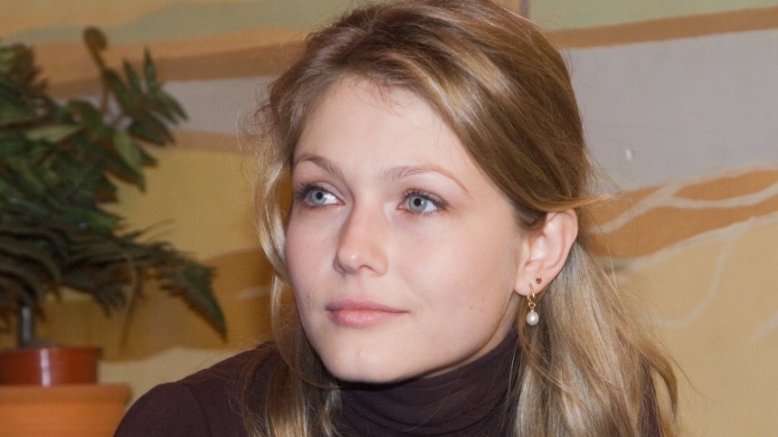 Куда исчезла одна из самых красивых российских актрис Эльвира Болгова?