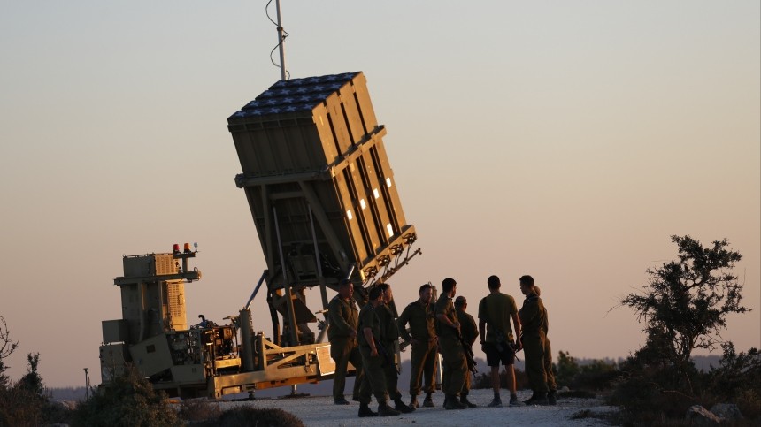 Израиль изучит возможность передачи боевой техники Украине