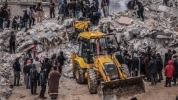 Число жертв землетрясения в Турции превысило три тысячи