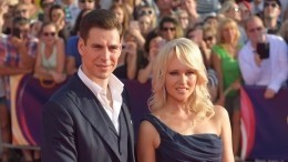 «Невероятно счастлив» — актер Дюжев рассказал о знакомстве с женой на концерте Мадонны