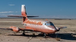 Ржавевший в пустыне личный самолет Элвиса ушел с молотка