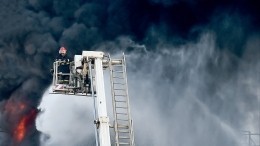 Взрыв на Украине привел к возгоранию на нефтехранилище