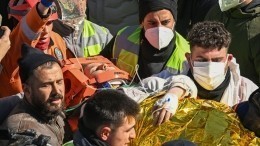 Девушку по имени «Бессмертная» спасли из-под завалов в Турции спустя 248 часов