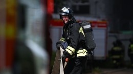 Четыре человека пострадали при пожаре в жилой многоэтажке в Петербурге