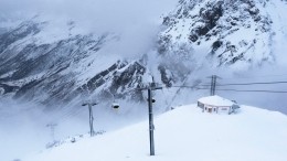 В Приэльбрусье начали принудительно спускать снежные лавины из-за непогоды