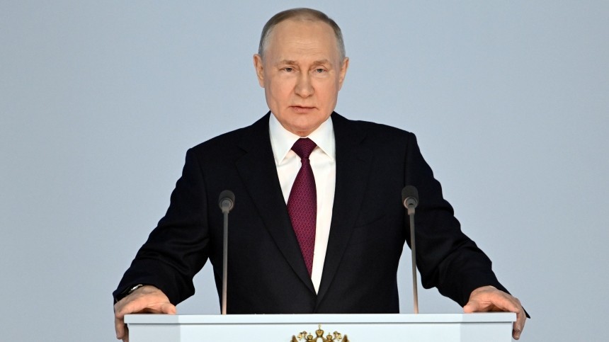 Путин пошутил, что с трудом бы дослушал свое послание Федеральному собранию