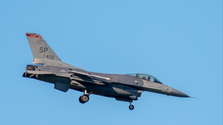 Байден исключил передачу Киеву истребителей F-16 в обозримом будущем