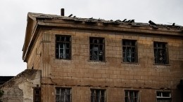 Боевики ВСУ атаковали жилой дом, завод и газопровод в ЛНР
