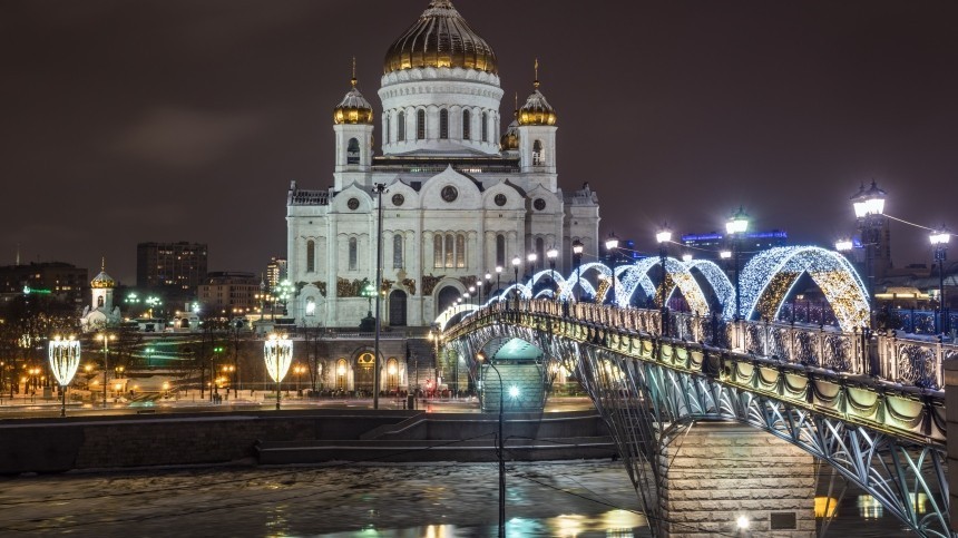 Тело неизвестного мужчины выловили из Москвы-реки у Храма Христа Спасителя