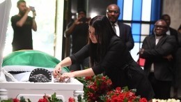 Экс-супруга Пьера Нарцисса захоронит останки певца на Троекуровском кладбище