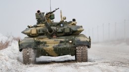 Прет как танк: лучшее видео из зоны СВО за день