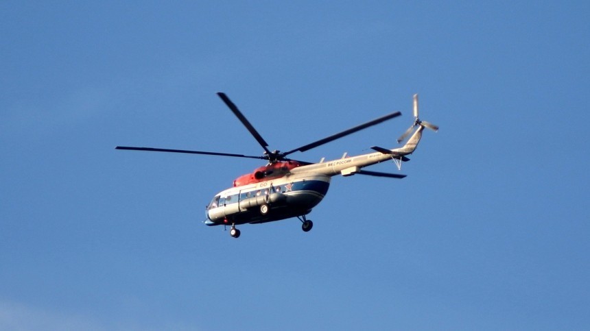 Вертолет совершил жесткую посадку в Мурманской области