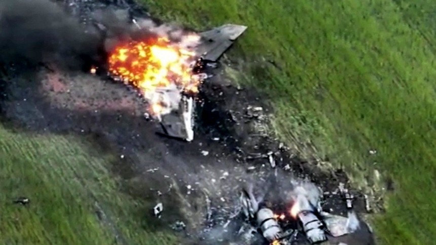 Армия России уничтожила два украинских истребителя Су-27 и МиГ-29