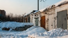 Школьница и взрослый мужчина задохнулись в гараже в порыве страсти в Подмосковье