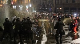 Подливают масла в огонь: кому выгодны протесты в Грузии