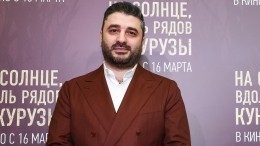 «Грею молоко, стараюсь кормить»: режиссер Андреасян рассказал о буднях отцовства