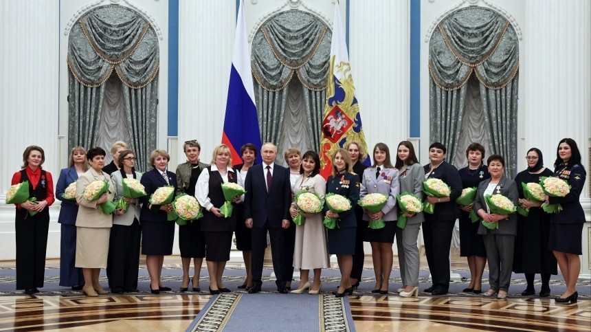 Нет одинаковых историй: что заставляет российских женщин отправляться в зону СВО