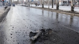 Артудар украинских боевиков по перекрестку в Перевальске попал на камеру