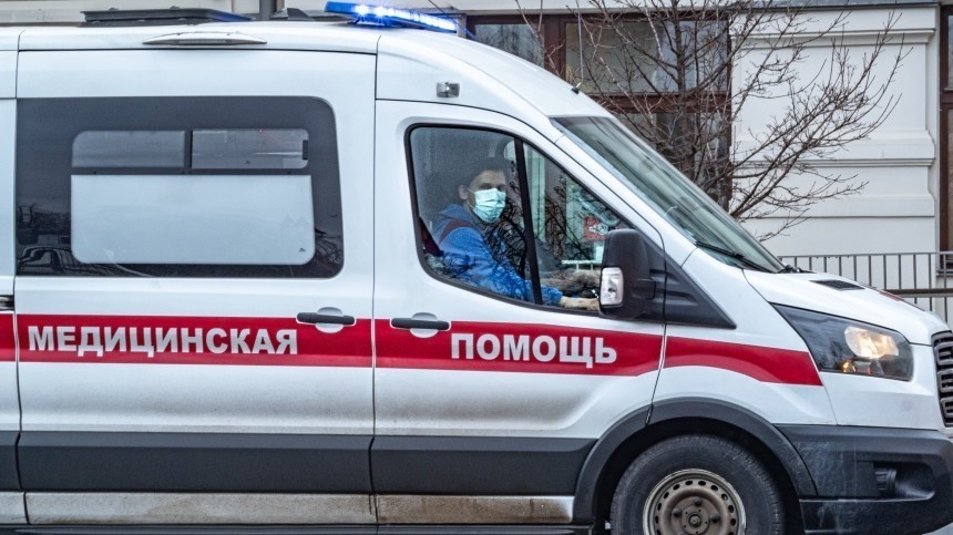 В ДТП под Волгоградом один человек погиб и четверо пострадали