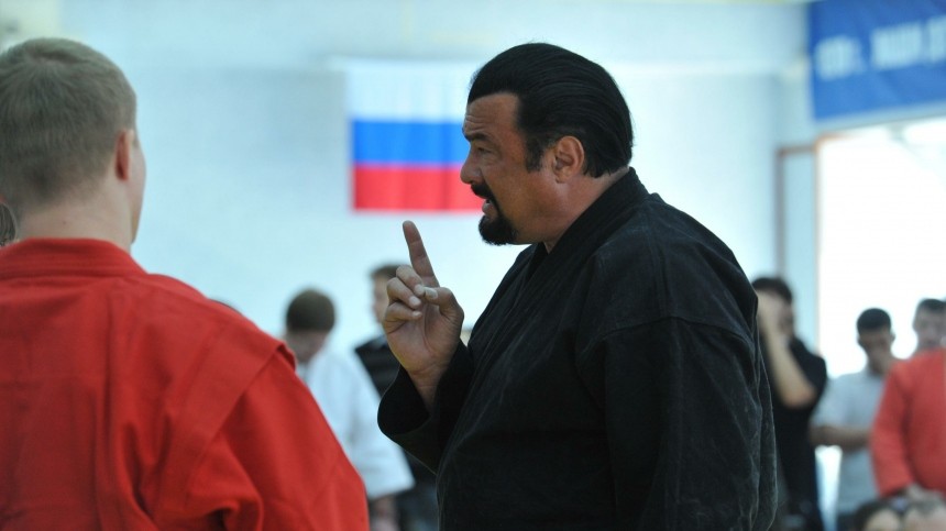 «Большой потенциал»: Стивен Сигал открыл центр айкидо в Москве