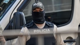 Двум телеканалам в Эквадоре прислали взрывчатки, пострадал один журналист