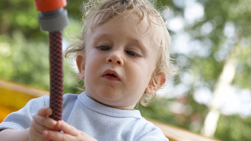 «Ощущают больше, чем другие»: какие признаки выдают аутизм у младенца