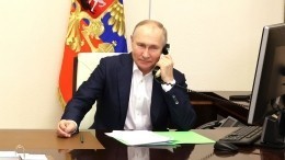 Путин провел телефонный разговор с султаном Омана