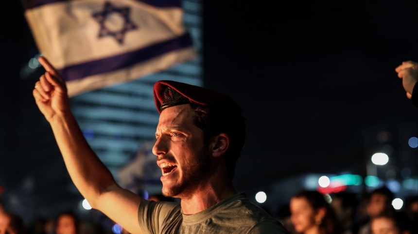 Президент Израиля призвал остановить судебную реформу на фоне массовых беспорядков