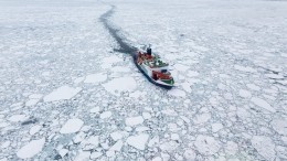 Ледяные взрывы: как ледоколы расчищают реки в регионах России перед паводками