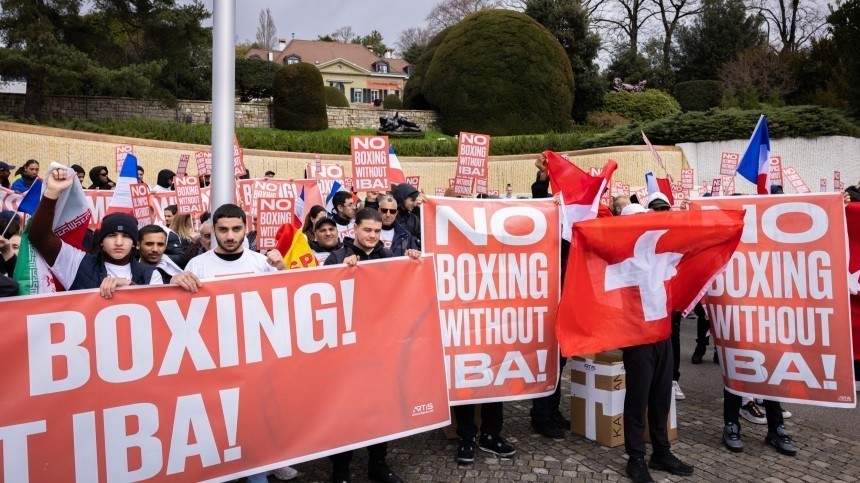 Мирные акции протеста за будущее олимпийского бокса прошли в Швейцарии
