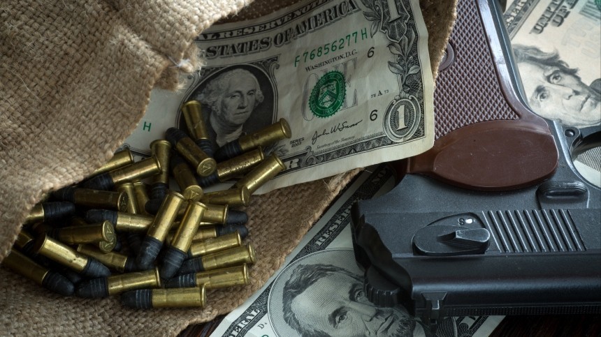 Начало конца: США приближают свою «смерть», используя доллар как оружие