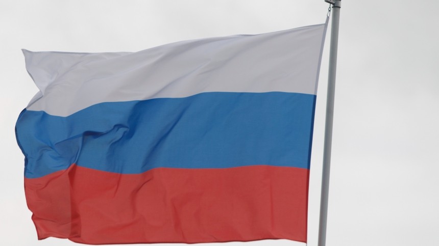 Над администрацией Артемовска подняли российский флаг