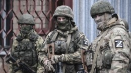 Военкор «Известий» показал работу артиллеристов по позициям ВСУ в зоне СВО