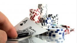Доигрались: во Владивостоке накрыли нелегальный покерный клуб