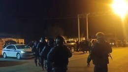 Опубликованы новые кадры ночной операции по задержанию террористов в Ингушетии
