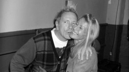 Умерла Нора Форстер, жена вокалиста Sex Pistols Джона Лайдона