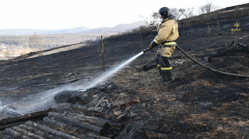 Остался лишь пепел: пожар в селе под Нижним Тагилом уничтожил десятки домов