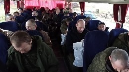 Теперь в безопасности: самолет с освобожденными из украинского плена бойцами прибыл в Москву