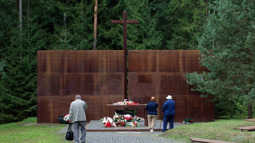 «Не русские сделали»: обнародованы данные о расстреле польских офицеров в Катыни