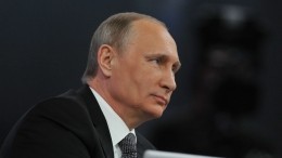 Вслушиваются в шепот: почему Путин не регистрируется в соцсетях?