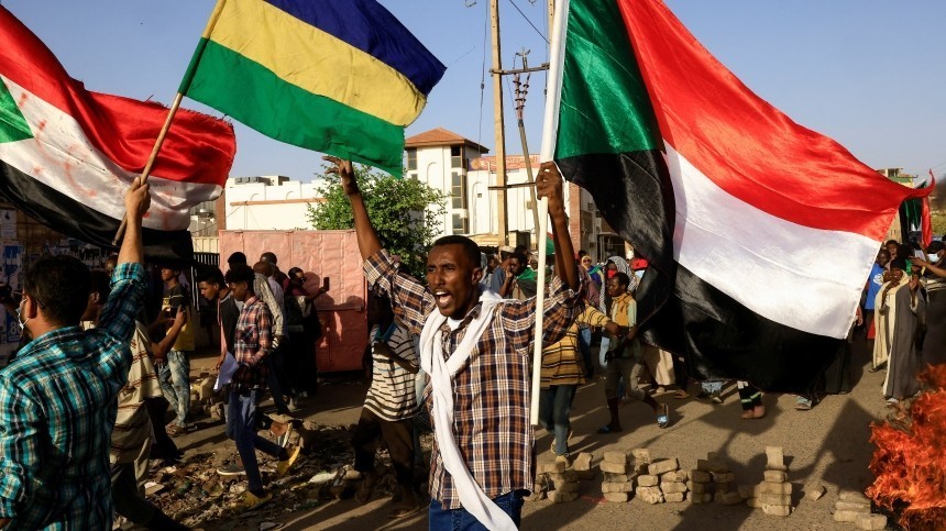 Силы быстрого реагирования Судана захватили президентский дворец