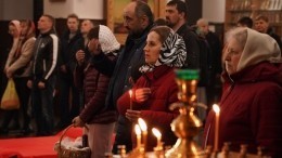 Под разрывы снарядов: как в Донбассе проходят пасхальные богослужения
