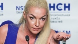 Анастасия Волочкова прокомментировала арест приставами трех ее автомобилей