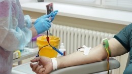 Спасают жизни: жители Петербурга присоединились к акции в День донора крови