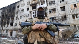 Как российские бойцы подавляют огневые точки ВСУ в Артемовске — репортаж