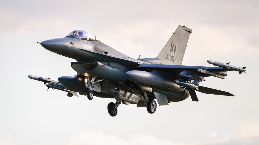 Не успеют приземлиться: какая судьба ждет истребители F-16 на Украине