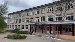 Украинские боевики обстреляли школу в Михайловке, погибла девушка
