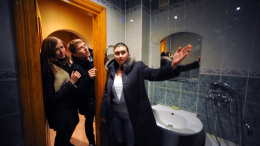 С помощью двойника и гадалки черные риелторы продали чужую квартиру в Москве