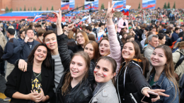 На радость студентам: Путин поручил перенести День молодежи